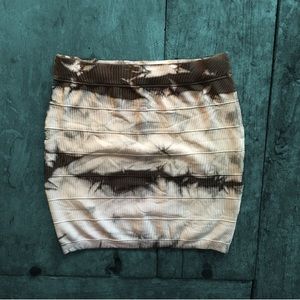 Bebe Kardashians Marble Tie-Dye Bandage Mini Skirt